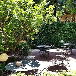 Select Garden Отель Рим