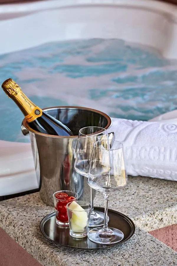 La Vecchia Fonte Boutique Hotel Палау