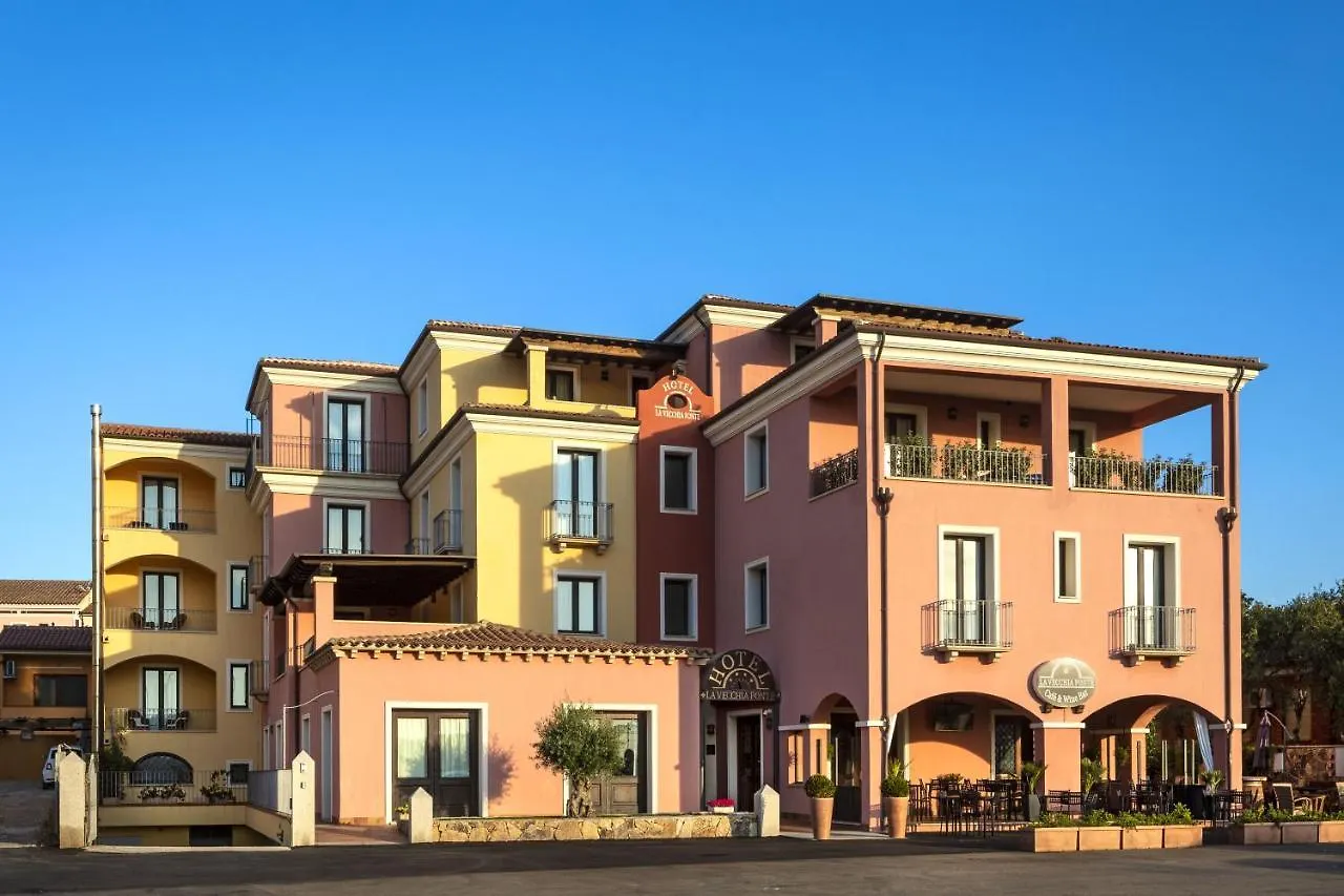 La Vecchia Fonte Boutique Hotel Палау Италия