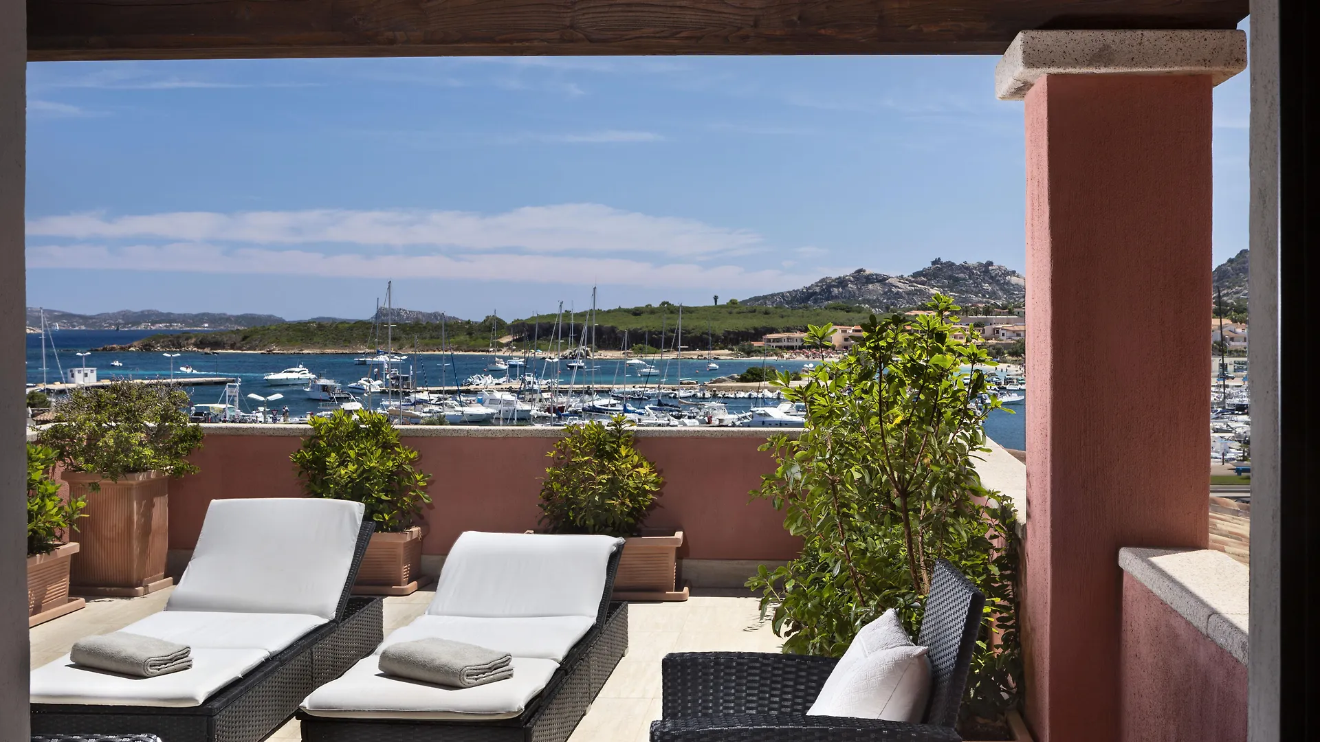 La Vecchia Fonte Boutique Hotel Палау Италия