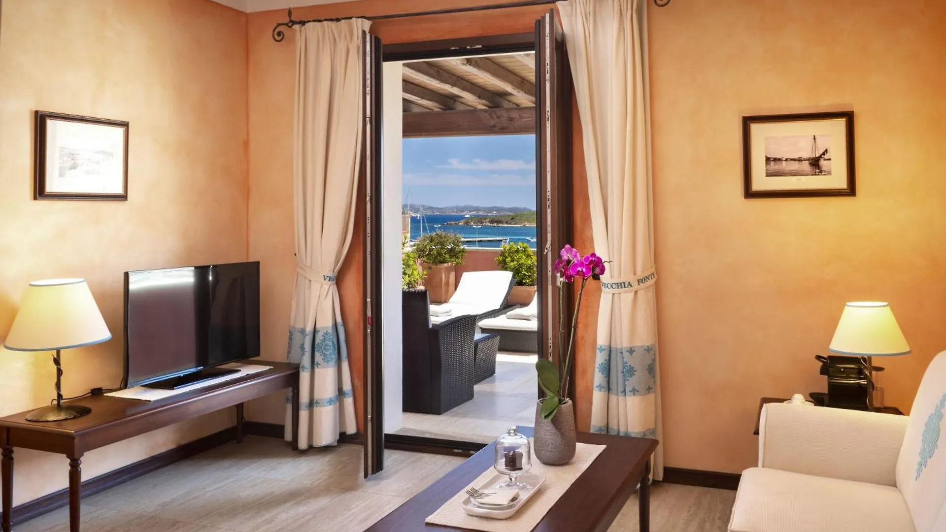 La Vecchia Fonte Boutique Hotel Палау