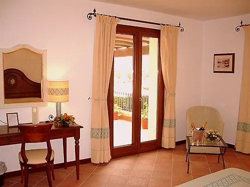 La Vecchia Fonte Boutique Hotel Palau